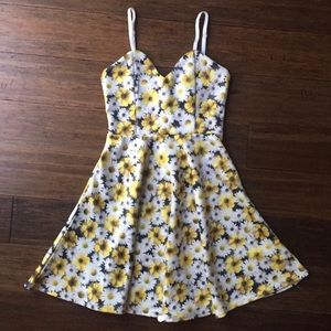 Daisy print skater dress